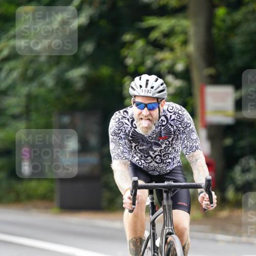 14.09.2025 - Stadtparktriathlon Michael Burmester http://msf.ph/oto/8913504 14.09.2025 12:00:33 Radfahren 1033, 1036, 1047, 1069, 1192 meine-sportfotos.de