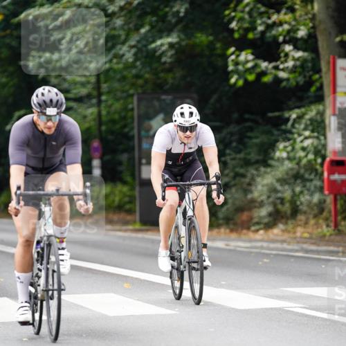 14.09.2025 - Stadtparktriathlon Michael Burmester http://msf.ph/oto/8913508 14.09.2025 12:00:35 Radfahren 1033, 1036, 1047, 1192 meine-sportfotos.de