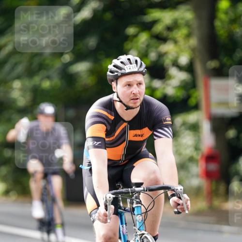 14.09.2025 - Stadtparktriathlon Michael Burmester http://msf.ph/oto/8913521 14.09.2025 12:01:00 Radfahren 1011, 1031, 1039, 1062, 1188, 1210, 1220 meine-sportfotos.de