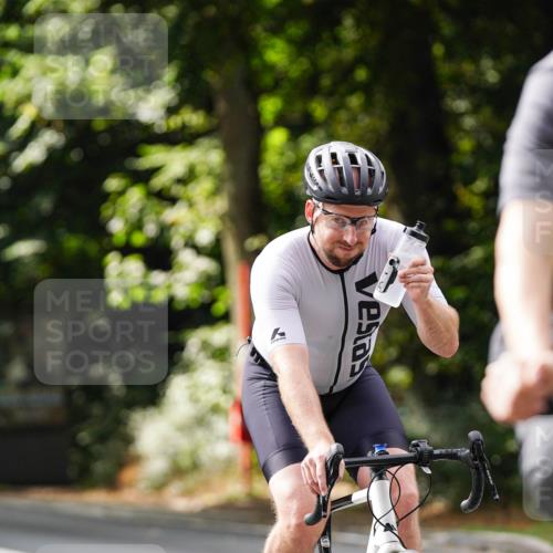 14.09.2025 - Stadtparktriathlon Michael Burmester http://msf.ph/oto/8913526 14.09.2025 12:01:03 Radfahren 1031, 1039, 1062, 1176, 1188, 1210, 1220 meine-sportfotos.de