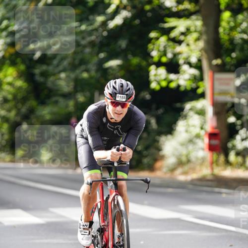 14.09.2025 - Stadtparktriathlon Michael Burmester http://msf.ph/oto/8913531 14.09.2025 12:01:06 Radfahren 1031, 1039, 1041, 1062, 1099, 1176, 1188, 1209, 1210, 1220 meine-sportfotos.de