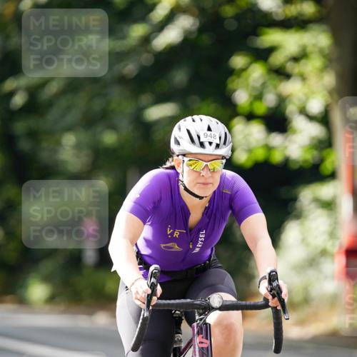 14.09.2025 - Stadtparktriathlon Michael Burmester http://msf.ph/oto/8913556 14.09.2025 12:01:30 Radfahren 948, 1046, 1126, 1157 meine-sportfotos.de