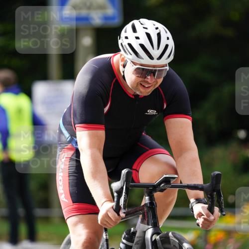 14.09.2025 - Stadtparktriathlon Michael Burmester http://msf.ph/oto/8913565 14.09.2025 12:01:40 Radfahren 1085, 1087, 1117, 1157, 1158 meine-sportfotos.de