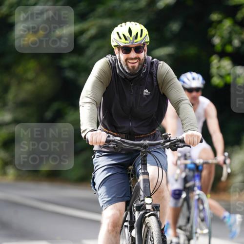 14.09.2025 - Stadtparktriathlon Michael Burmester http://msf.ph/oto/8913567 14.09.2025 12:01:42 Radfahren 1085, 1087, 1117, 1157, 1158, 1167 meine-sportfotos.de