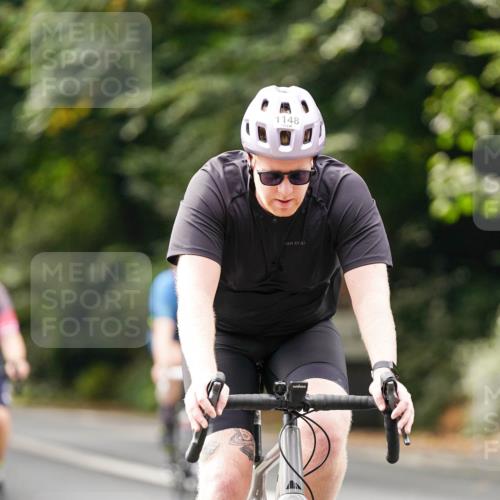 14.09.2025 - Stadtparktriathlon Michael Burmester http://msf.ph/oto/8913588 14.09.2025 12:02:05 Radfahren 1025, 1072, 1092, 1094, 1096, 1120, 1148, 1152, 1169, 1218 meine-sportfotos.de