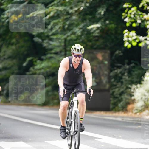 14.09.2025 - Stadtparktriathlon Michael Burmester http://msf.ph/oto/8913598 14.09.2025 12:02:13 Radfahren 1008, 1025, 1094, 1141, 1164, 1174, 1186 meine-sportfotos.de