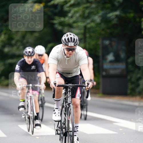 14.09.2025 - Stadtparktriathlon Michael Burmester http://msf.ph/oto/8913610 14.09.2025 12:02:36 Radfahren 931, 1065, 1073, 1095, 1110, 1113, 1116 meine-sportfotos.de