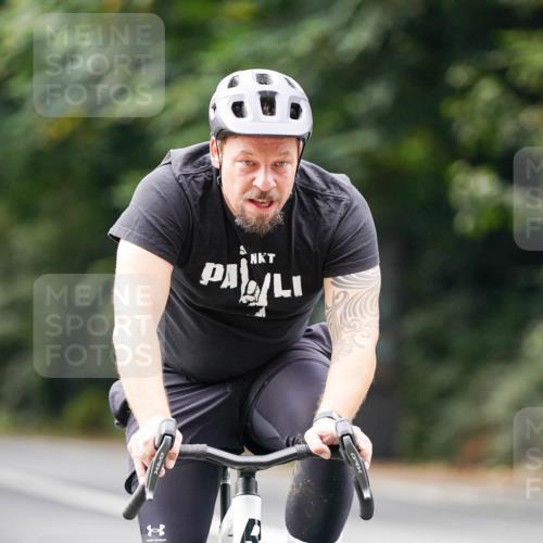 14.09.2025 - Stadtparktriathlon Michael Burmester http://msf.ph/oto/8913629 14.09.2025 12:02:50 Radfahren 1055, 1076, 1082, 1113, 1163, 1173 meine-sportfotos.de
