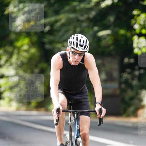 14.09.2025 - Stadtparktriathlon Michael Burmester http://msf.ph/oto/8913641 14.09.2025 12:03:20 Radfahren 1172 meine-sportfotos.de