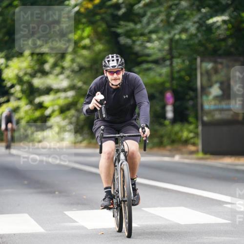 14.09.2025 - Stadtparktriathlon Michael Burmester http://msf.ph/oto/8913650 14.09.2025 12:03:33 Radfahren 997, 1022, 1023, 1056, 1077, 1091, 1133 meine-sportfotos.de