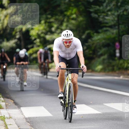 14.09.2025 - Stadtparktriathlon Michael Burmester http://msf.ph/oto/8913652 14.09.2025 12:03:36 Radfahren 997, 1017, 1022, 1023, 1056, 1077, 1091, 1133, 1142, 1170, 1204 meine-sportfotos.de