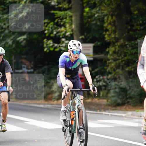 14.09.2025 - Stadtparktriathlon Michael Burmester http://msf.ph/oto/8913659 14.09.2025 12:03:43 Radfahren 1017, 1022, 1023, 1129, 1133, 1142, 1170, 1203, 1204, 1211 meine-sportfotos.de