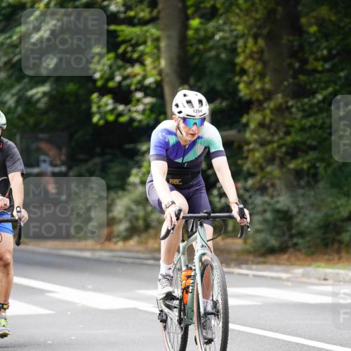 14.09.2025 - Stadtparktriathlon Michael Burmester http://msf.ph/oto/8913660 14.09.2025 12:03:43 Radfahren 1017, 1022, 1023, 1129, 1133, 1142, 1170, 1203, 1204, 1211 meine-sportfotos.de