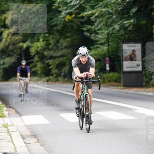 14.09.2025 - Stadtparktriathlon Michael Burmester http://msf.ph/oto/8913667 14.09.2025 12:03:53 Radfahren 1089, 1144, 1203, 1205, 1211 meine-sportfotos.de