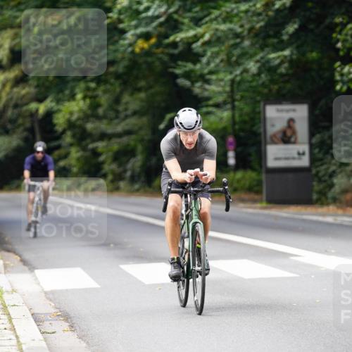 14.09.2025 - Stadtparktriathlon Michael Burmester http://msf.ph/oto/8913668 14.09.2025 12:03:54 Radfahren 1089, 1144, 1203, 1205 meine-sportfotos.de