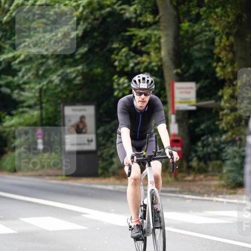 14.09.2025 - Stadtparktriathlon Michael Burmester http://msf.ph/oto/8913670 14.09.2025 12:03:55 Radfahren 1089, 1144, 1205 meine-sportfotos.de
