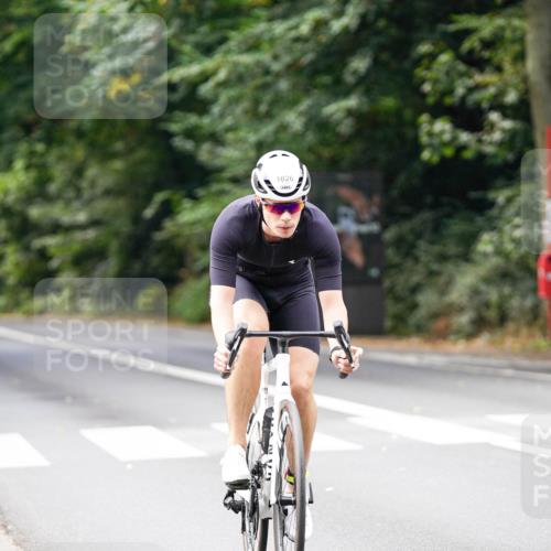14.09.2025 - Stadtparktriathlon Michael Burmester http://msf.ph/oto/8913676 14.09.2025 12:04:08 Radfahren 1026, 1071, 1217 meine-sportfotos.de