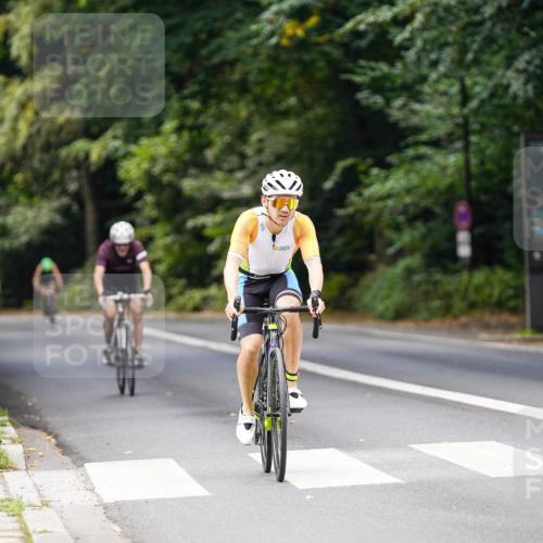 14.09.2025 - Stadtparktriathlon Michael Burmester http://msf.ph/oto/8913682 14.09.2025 12:04:14 Radfahren 1026, 1071, 1197, 1217 meine-sportfotos.de