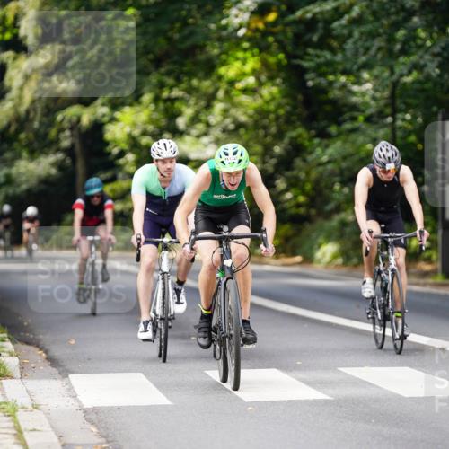 14.09.2025 - Stadtparktriathlon Michael Burmester http://msf.ph/oto/8913686 14.09.2025 12:04:23 Radfahren 1132, 1139, 1189, 1197, 1212 meine-sportfotos.de