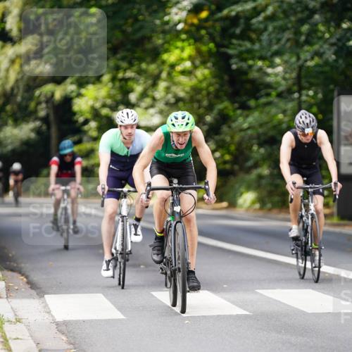 14.09.2025 - Stadtparktriathlon Michael Burmester http://msf.ph/oto/8913687 14.09.2025 12:04:23 Radfahren 1132, 1139, 1189, 1197, 1212 meine-sportfotos.de