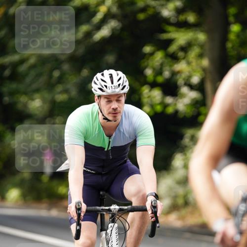 14.09.2025 - Stadtparktriathlon Michael Burmester http://msf.ph/oto/8913690 14.09.2025 12:04:25 Radfahren 1132, 1139, 1146, 1189, 1197, 1212 meine-sportfotos.de