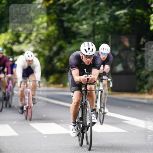 14.09.2025 - Stadtparktriathlon Michael Burmester http://msf.ph/oto/8913694 14.09.2025 12:04:32 Radfahren 1027, 1053, 1081, 1123, 1146, 1183, 1189 meine-sportfotos.de