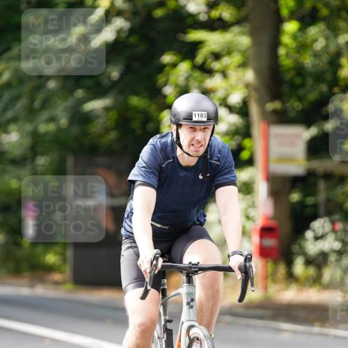 14.09.2025 - Stadtparktriathlon Michael Burmester http://msf.ph/oto/8913699 14.09.2025 12:04:37 Radfahren 1027, 1050, 1053, 1081, 1123, 1145, 1146, 1183, 1214 meine-sportfotos.de