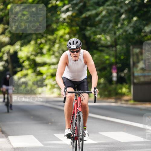 14.09.2025 - Stadtparktriathlon Michael Burmester http://msf.ph/oto/8913712 14.09.2025 12:04:58 Radfahren 1075, 1103, 1134, 1147 meine-sportfotos.de