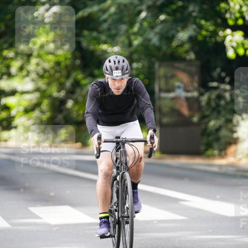 14.09.2025 - Stadtparktriathlon Michael Burmester http://msf.ph/oto/8913716 14.09.2025 12:05:02 Radfahren 1134, 1147 meine-sportfotos.de