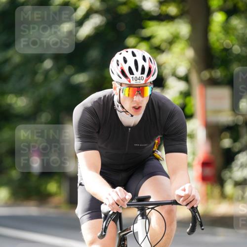 14.09.2025 - Stadtparktriathlon Michael Burmester http://msf.ph/oto/8913720 14.09.2025 12:05:15 Radfahren 1040, 1083, 1143, 1155, 1159, 1160 meine-sportfotos.de