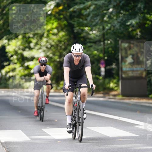 14.09.2025 - Stadtparktriathlon Michael Burmester http://msf.ph/oto/8913730 14.09.2025 12:05:26 Radfahren 1061, 1083, 1088, 1102, 1112, 1155, 1219 meine-sportfotos.de