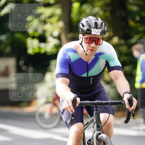 14.09.2025 - Stadtparktriathlon Michael Burmester http://msf.ph/oto/8913744 14.09.2025 12:05:47 Radfahren 1084, 1097, 1124, 1125, 1128, 1151, 1171, 1178 meine-sportfotos.de