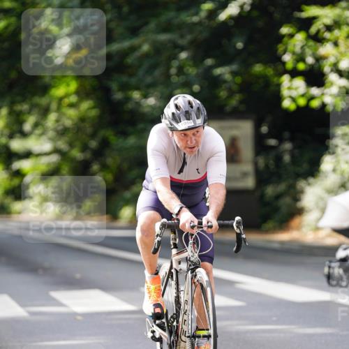 14.09.2025 - Stadtparktriathlon Michael Burmester http://msf.ph/oto/8913764 14.09.2025 12:06:15 Radfahren 1059, 1137, 1180 meine-sportfotos.de