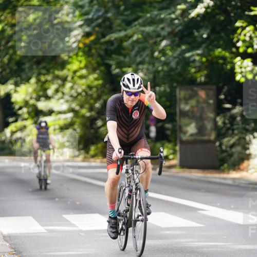 14.09.2025 - Stadtparktriathlon Michael Burmester http://msf.ph/oto/8913778 14.09.2025 12:06:59 Radfahren 1054, 1066 meine-sportfotos.de