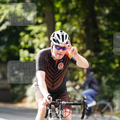 14.09.2025 - Stadtparktriathlon Michael Burmester http://msf.ph/oto/8913782 14.09.2025 12:07:00 Radfahren 1054, 1066 meine-sportfotos.de