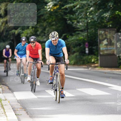 14.09.2025 - Stadtparktriathlon Michael Burmester http://msf.ph/oto/8913786 14.09.2025 12:07:14 Radfahren 1098, 1153, 1156, 1193 meine-sportfotos.de