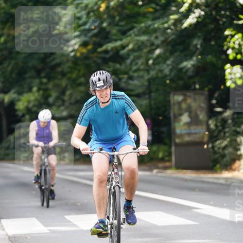 14.09.2025 - Stadtparktriathlon Michael Burmester http://msf.ph/oto/8913790 14.09.2025 12:07:16 Radfahren 1098, 1107, 1153, 1156, 1193 meine-sportfotos.de