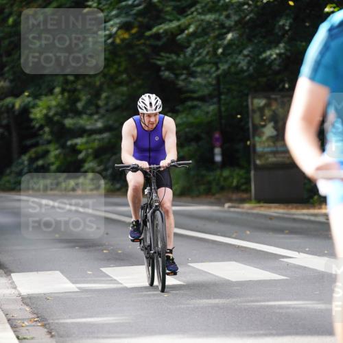 14.09.2025 - Stadtparktriathlon Michael Burmester http://msf.ph/oto/8913792 14.09.2025 12:07:17 Radfahren 1098, 1107, 1153, 1156, 1193 meine-sportfotos.de
