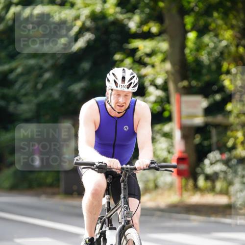 14.09.2025 - Stadtparktriathlon Michael Burmester http://msf.ph/oto/8913795 14.09.2025 12:07:19 Radfahren 1098, 1107, 1153, 1156, 1193 meine-sportfotos.de