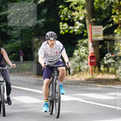 14.09.2025 - Stadtparktriathlon Michael Burmester http://msf.ph/oto/8913801 14.09.2025 12:07:32 Radfahren 924, 1068, 1115, 1184, 1188, 1208 meine-sportfotos.de