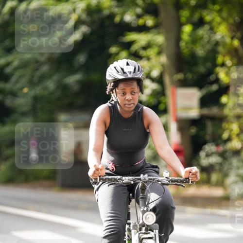 14.09.2025 - Stadtparktriathlon Michael Burmester http://msf.ph/oto/8913802 14.09.2025 12:07:34 Radfahren 924, 1068, 1115, 1184, 1188, 1208 meine-sportfotos.de