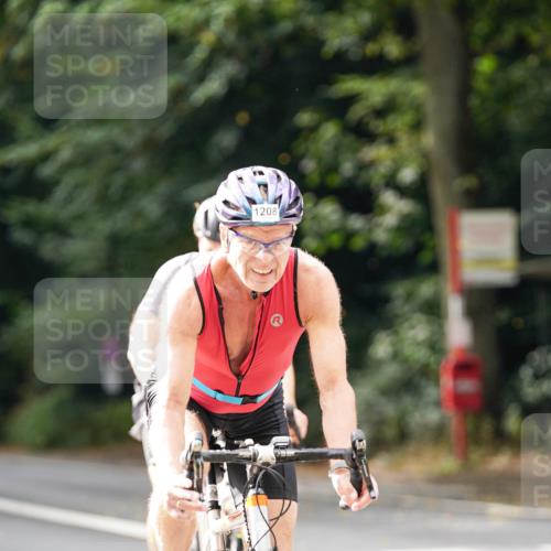 14.09.2025 - Stadtparktriathlon Michael Burmester http://msf.ph/oto/8913807 14.09.2025 12:07:37 Radfahren 924, 1063, 1068, 1115, 1150, 1184, 1187, 1188, 1208 meine-sportfotos.de