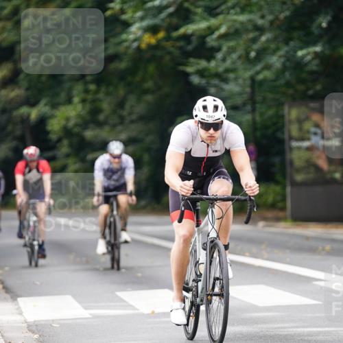 14.09.2025 - Stadtparktriathlon Michael Burmester http://msf.ph/oto/8913819 14.09.2025 12:07:52 Radfahren 1033, 1047, 1048, 1182, 1192, 1202, 1209 meine-sportfotos.de