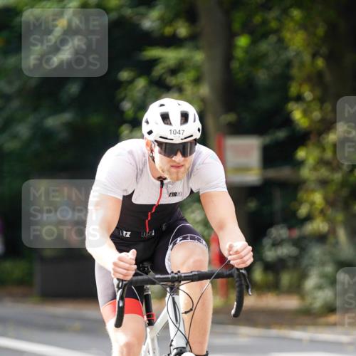 14.09.2025 - Stadtparktriathlon Michael Burmester http://msf.ph/oto/8913820 14.09.2025 12:07:53 Radfahren 1033, 1047, 1048, 1182, 1192, 1202, 1209 meine-sportfotos.de