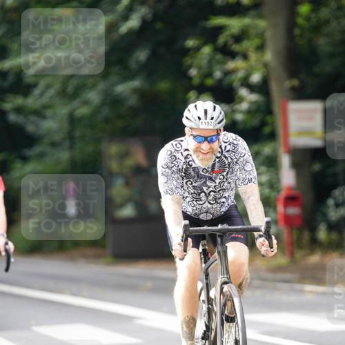 14.09.2025 - Stadtparktriathlon Michael Burmester http://msf.ph/oto/8913821 14.09.2025 12:07:54 Radfahren 1033, 1047, 1048, 1182, 1192, 1202, 1209 meine-sportfotos.de