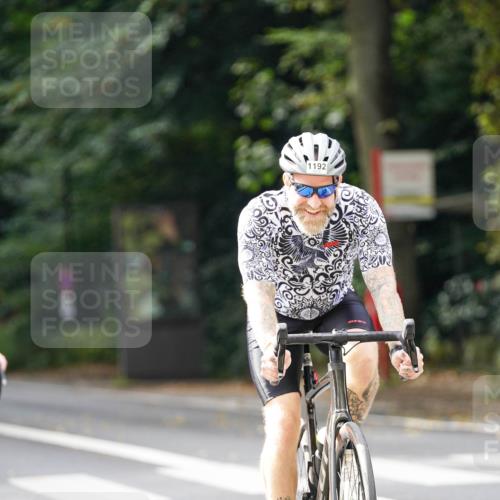 14.09.2025 - Stadtparktriathlon Michael Burmester http://msf.ph/oto/8913822 14.09.2025 12:07:55 Radfahren 1033, 1047, 1048, 1182, 1192, 1202, 1209 meine-sportfotos.de