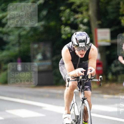 14.09.2025 - Stadtparktriathlon Michael Burmester http://msf.ph/oto/8913826 14.09.2025 12:07:57 Radfahren 1047, 1048, 1182, 1192, 1202, 1209 meine-sportfotos.de