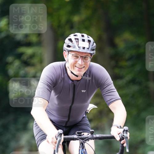14.09.2025 - Stadtparktriathlon Michael Burmester http://msf.ph/oto/8913832 14.09.2025 12:08:10 Radfahren 1031, 1057, 1062, 1099, 1168, 1200, 1215 meine-sportfotos.de
