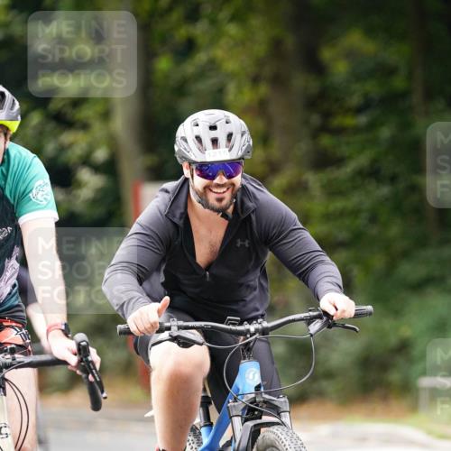 14.09.2025 - Stadtparktriathlon Michael Burmester http://msf.ph/oto/8913836 14.09.2025 12:08:14 Radfahren 1031, 1057, 1062, 1099, 1168, 1200, 1215 meine-sportfotos.de