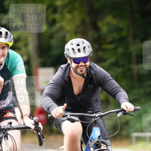 14.09.2025 - Stadtparktriathlon Michael Burmester http://msf.ph/oto/8913837 14.09.2025 12:08:15 Radfahren 1031, 1062, 1099, 1168, 1200, 1215 meine-sportfotos.de
